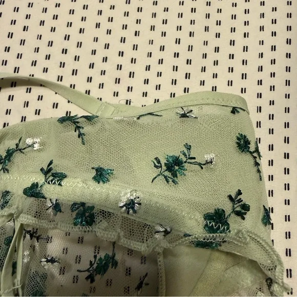 aerie Dusty Sage Show Off Embroidery Unlined Bra 34C NWOT Preppy Florals - Picture 10 of 10